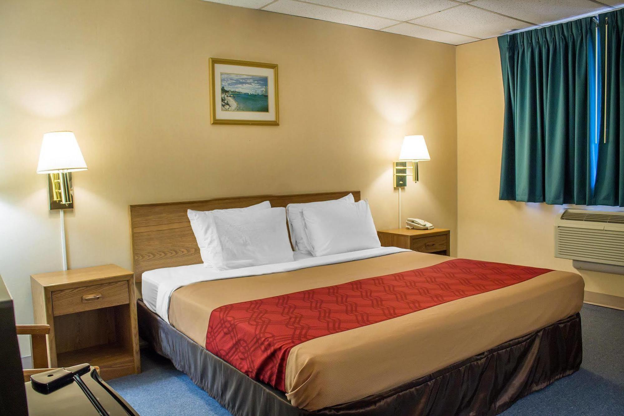 Econo Lodge Drums Exteriér fotografie